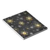 Xmas Golden Snowflakes op zwarte achtergrond Notitieblok (Schuin)