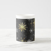 Xmas Golden Snowflakes op zwarte achtergrond Porselein Kop (Voorkant)