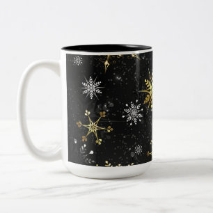 Xmas Golden Snowflakes op zwarte achtergrond Tweekleurige Koffiemok