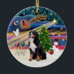 Xmas Magic - Bernese Mountain Dog 2 Keramisch Ornament<br><div class="desc">Een Bernese Mountain Dog is het middelpunt van deze design die een aantal van de belangrijkste kerstsymbolen met zich meebrengt, waaronder de drie wijze mannen die geleid worden door de ster van Bethlehem, een sneeuwman, een kerstboom, een vredesduif en de kerstman en zijn rendiervlieg die door de ster naar de...</div>