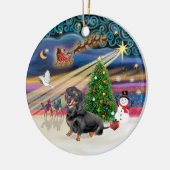 Xmas Magic - Dachshund (zwart-tan 4) Keramisch Ornament (Links)