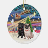 Xmas Magic - Mopshonden (TWEE-fawn + zwart) Keramisch Ornament (Links)