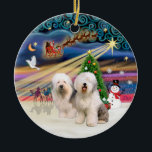 Xmas Magic - Oud Engels (twee) Keramisch Ornament<br><div class="desc">Twee oude Engelse Sheepdogs zijn het middelpunt van dit charmante ontwerp met enkele van de belangrijkste kerstsymbolen: de drie wijze mannen,  de ster van Bethlehem,  een versierde kerstboom,  een sneeuwpop,  een vredesduif en de kerstman en zijn rendier die door de ster in de nachtelijke hemel vliegen.</div>