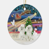 Xmas Magic - Poedels (TWEE Speelgoed wit) Keramisch Ornament (Links)