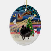 Xmas Magic - Pomeranian (zwarte standaard) Keramisch Ornament (Rechts)