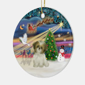 Xmas Magic - Shih Tzu Puppy (bruin-wit) Keramisch Ornament (Links)