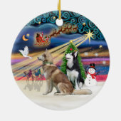 Xmas Magic - Siberische Husky's (rood + BW) Keramisch Ornament (Achterkant)