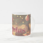Xmas Motief, met Cadeaus Onder de Kerstboom Matglas Koffiemok (Voorkant rechts)