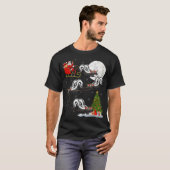 Xmas Tree Lighting Santa Riding Skunk Christmas T T-shirt (Voorkant volledig)