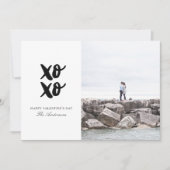 XO. Knuffels en kusjes. Zwarte en witte Valentijns Feestdagenkaart (Voorkant)