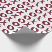 XO X O Hugs & Kisses in Red Trendy Wrapping Paper Cadeaupapier (Hoek)