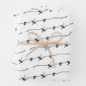 XO XO Be Mine Wit & Zwart Kalligrafie Valentijn Inpakpapier Vel (In situ)