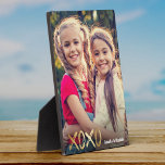 XOXO Best Friends Photo Gold Script BFF Fotoplaat<br><div class="desc">Een cadeautje voor je bijen voor een verjaardag of Galentine's Dag! XOXO in gewaagde gouden manuscriptbrieven evenals uw douanenamen en foto.</div>