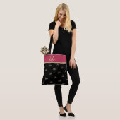 XOXO Black Gold Hot Pink Typografie Cute Tote Bag (Op model)