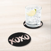 XOXO Blush Pink | Hand Letterig penseelscript Ronde Kartonnen Onderzetter (Insitu)