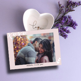 XOXO gepersonaliseerde foto in modern roze i Valen Feestdagenkaart