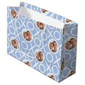 XOXO Hugs & Kisses 2 Photo Blue Brush Script Groot Cadeauzakje (Voorkant Gekanteld)