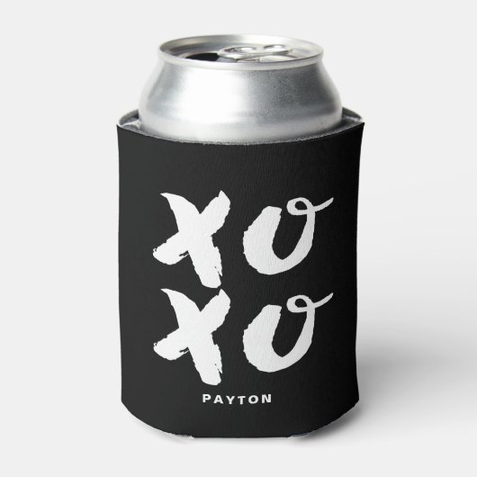 XOXO Knuffels & Kusjes Borstel Typografie Zwart Blikjeskoeler (Blikje Voorkant)