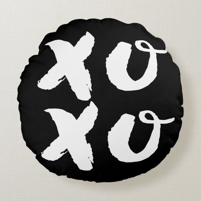 XOXO Knuffels & Kusjes Borstel Typografie Zwart Rond Kussen (Voorkant)