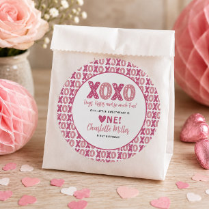 XOXO Knuffels & Kusjes Valentijnsdag 1e Verjaardag Ronde Sticker