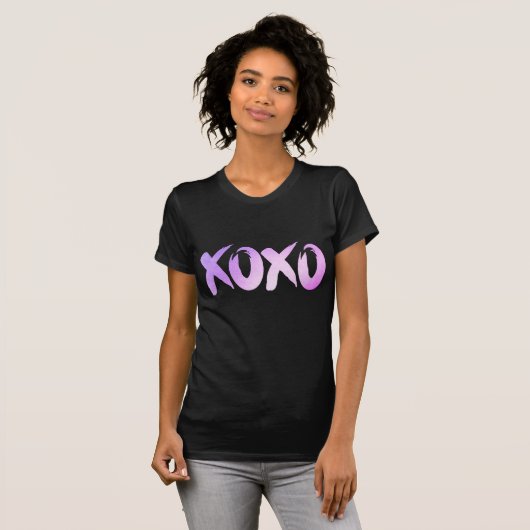 XOXO Paars Roze | Hand Letterig penseelscript T-shirt (Voorkant volledig)
