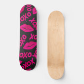 XOXO Quote Black Neon Pink Lipstick Patroon Persoonlijk Skateboard (Voorkant)