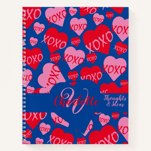 XOXO Roze Rood Hart Patroon Monogram Love Blauw Notitieboek (Voorkant)