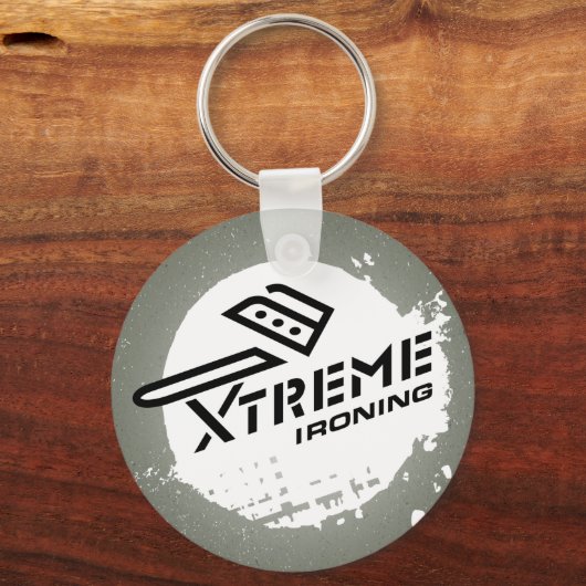 Xtreme Ironing Sleutelhanger 2 (Voorkant)