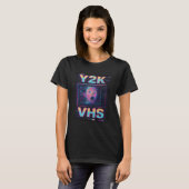 Y2K VHS Glitch T-Shirt – Surreal Static Face (Voorkant volledig)