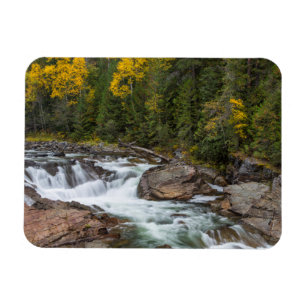 Yaak-waterval in de herfst in het Kootenai Nationa Magneet