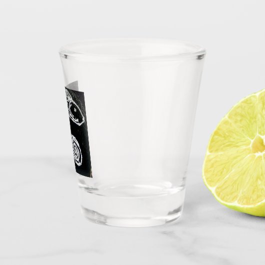 Yaie Betta vistekening Shot Glas (Rechts)