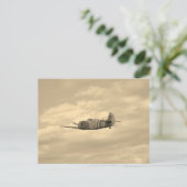 Yak 11 in vlucht briefkaart (Staand voorkant)