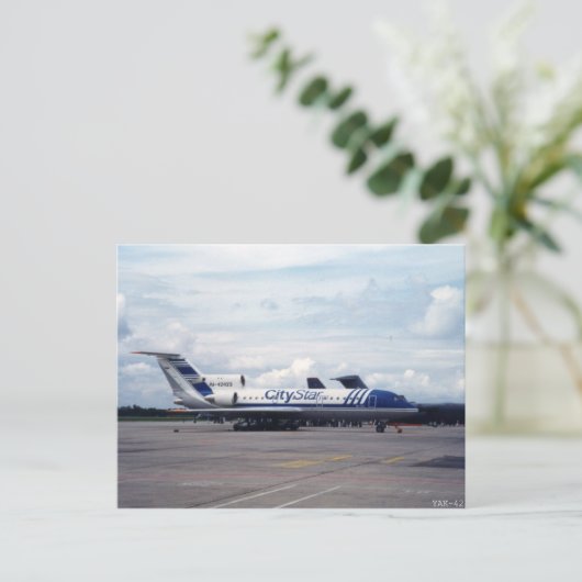 YAK-42 BRIEFKAART (Staand voorkant)