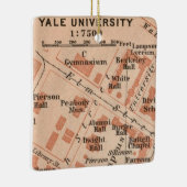 Yale University Kaartornament Keramisch Ornament (Rechts)