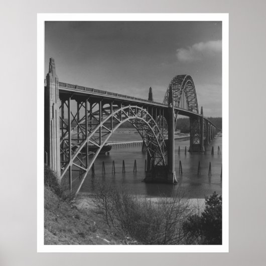 Yaquina Bay Bridge in Newport, Oregon  Poster (Voorkant)