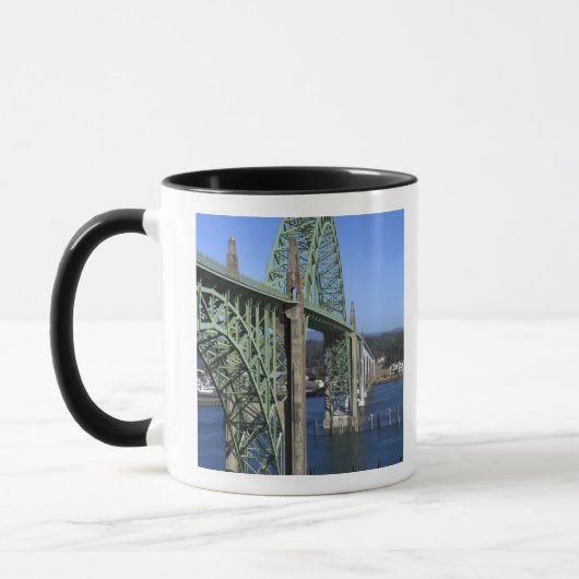 Yaquina Bay-brug overspant de Yaquina Bay Mok (Links)