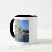 Yaquina Bay-brug overspant de Yaquina Bay Mok (Voorkant links)