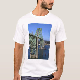 Yaquina Bay-brug overspant de Yaquina Bay T-shirt