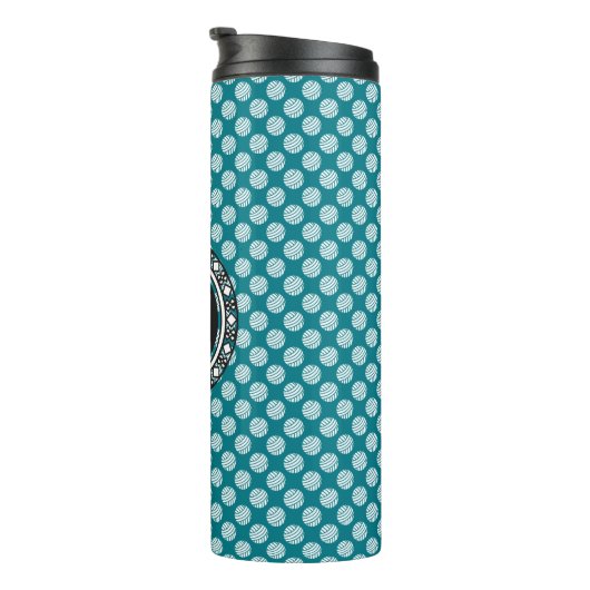 Yarn Balls Seamless Pattern met Monogram Thermosbeker (Geroteerd rechts)