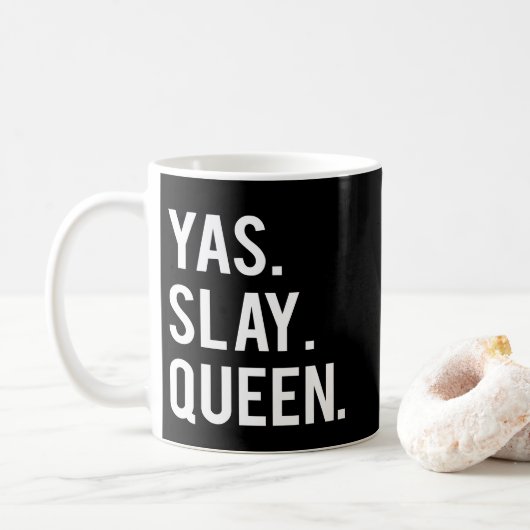 Yas Slay Queen Print Koffiemok (Met donut)