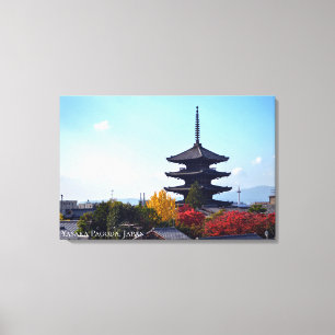 Yasaka Pagode die over Kyoto Japan Tempel waakt Canvas Afdruk