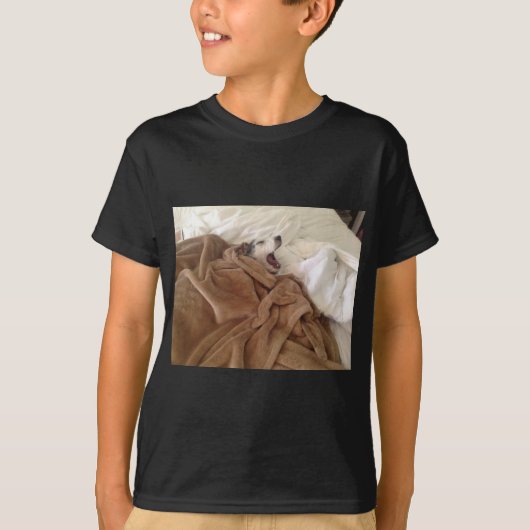 Yawning Doggy T-shirt (Voorkant)