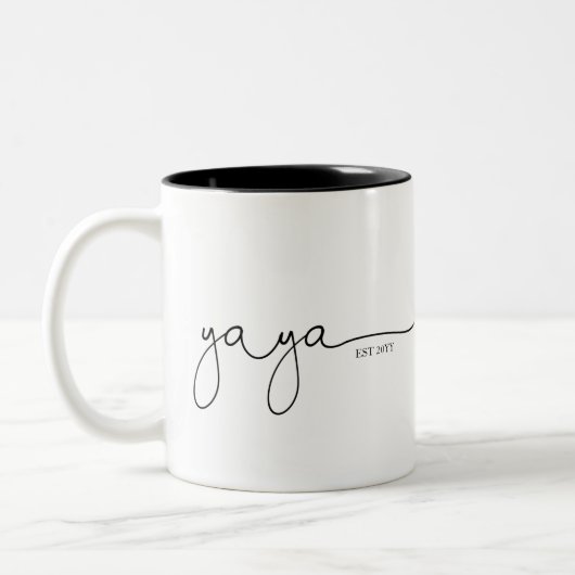 Yaya gevestigd | Grandma Gift Tweekleurige Koffiemok (Links)