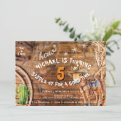 Yee Haw Cowboy Rodeo Zadelen Up Verjaardag Uitnodi Kaart (Staand voorkant)