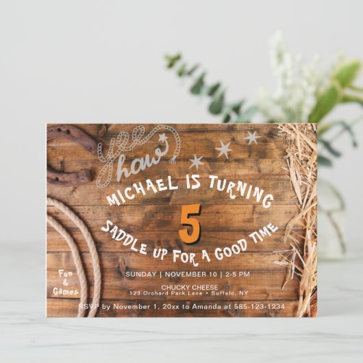 Yee Haw Cowboy Verjaardag Uitnodiging (Staand voorkant)