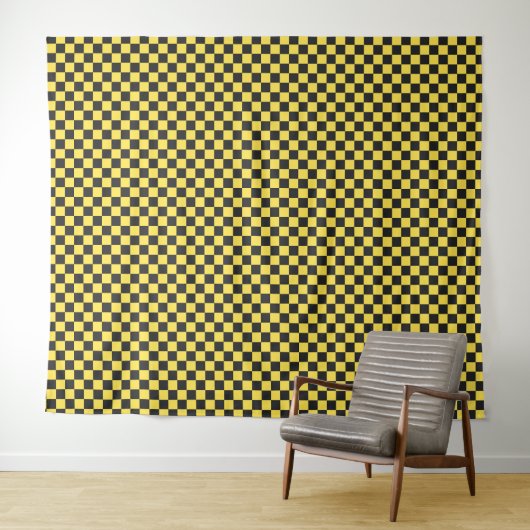 Yellow and black checkerboard pattern wandkleed (In Situ (horizontaal))