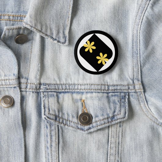 Yellow and Black Daisy Flower Round Button (In situ)
