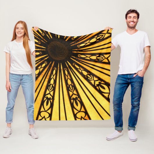 Yellow and Black Radial Print Fleece Deken (In situ)