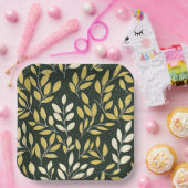 Yellow and Cream Leafy Branches Pattern  Papieren Bordje (Feest)