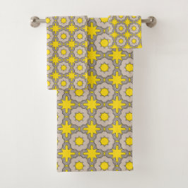Yellow and green geometric pattern bad handdoek